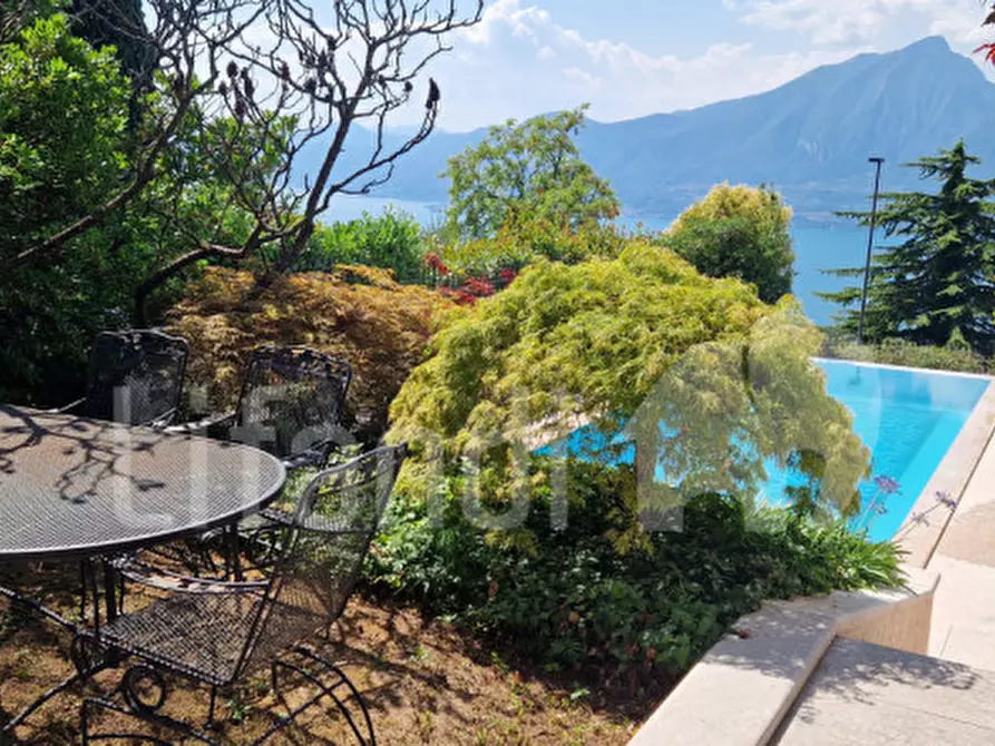 Immagine 60 di Villa in vendita  a San Zeno Di Montagna