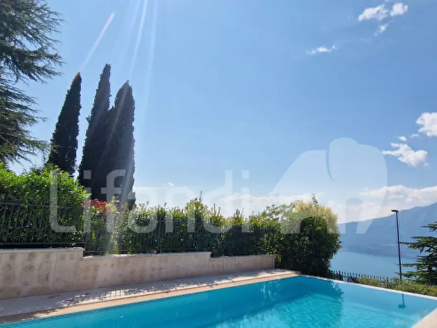 Immagine 70 di Villa in vendita  a San Zeno Di Montagna