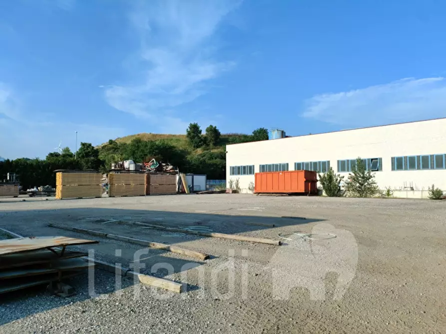 Immagine 2 di Terreno in vendita  in Viale dell'Industria a Cavaion Veronese