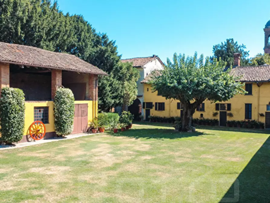 Immagine 4 di Villa in vendita  in Via Giordano Govanni Giassi 3 a Lonate Pozzolo