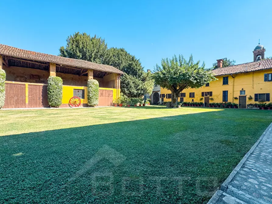 Immagine 12 di Villa in vendita  in Via Giordano Govanni Giassi 3 a Lonate Pozzolo