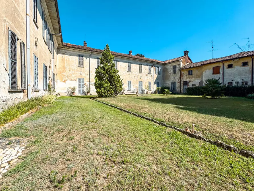 Immagine 14 di Villa in vendita  in Via Giordano Govanni Giassi 3 a Lonate Pozzolo
