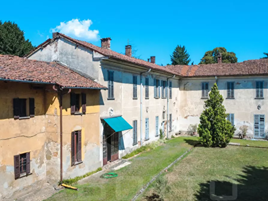 Immagine 15 di Villa in vendita  in Via Giordano Govanni Giassi 3 a Lonate Pozzolo