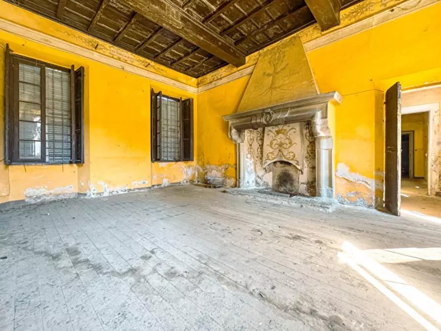 Immagine 21 di Villa in vendita  in Via Giordano Govanni Giassi 3 a Lonate Pozzolo