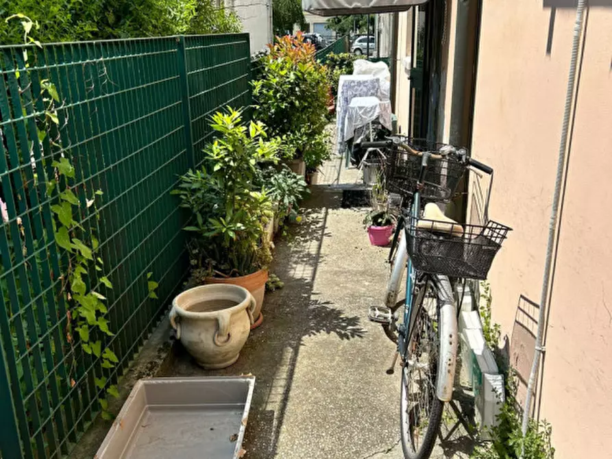 Immagine 11 di Appartamento in vendita  in Via Enrico Toti a Rovigo