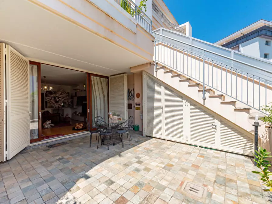 Immagine 7 di Villa in vendita  in Via Carlo Boscarato 10 a Roma