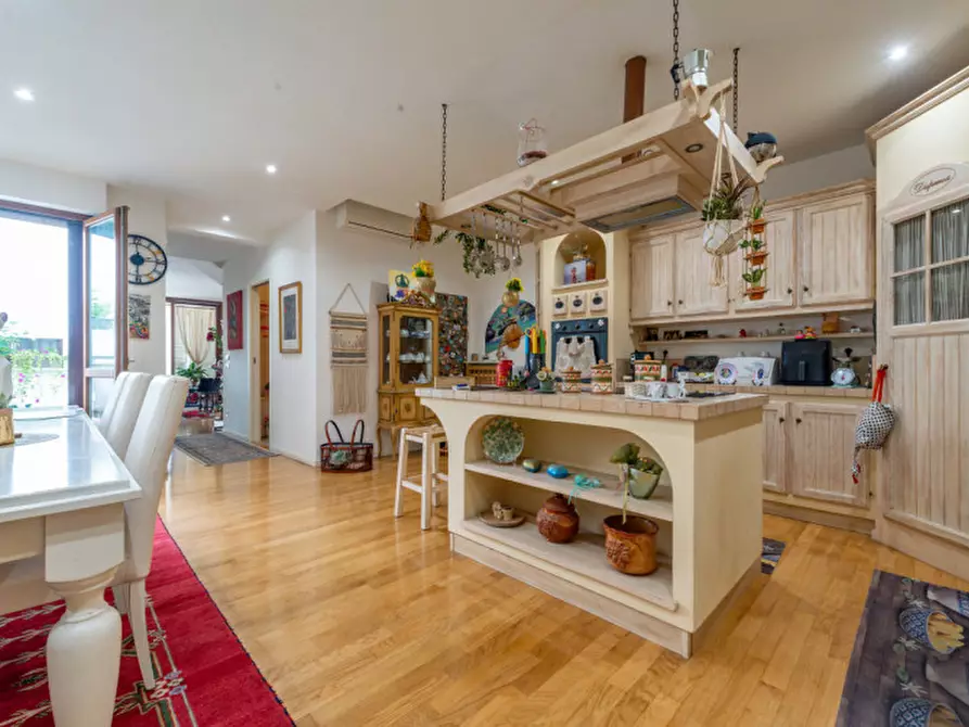 Immagine 15 di Villa in vendita  in Via Carlo Boscarato 10 a Roma