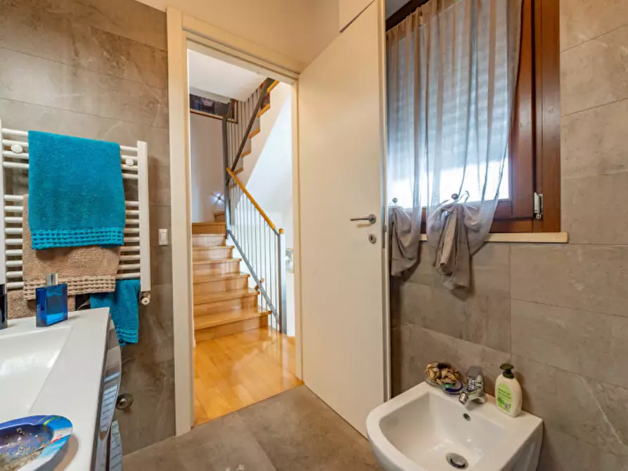 Immagine 17 di Villa in vendita  in Via Carlo Boscarato 10 a Roma