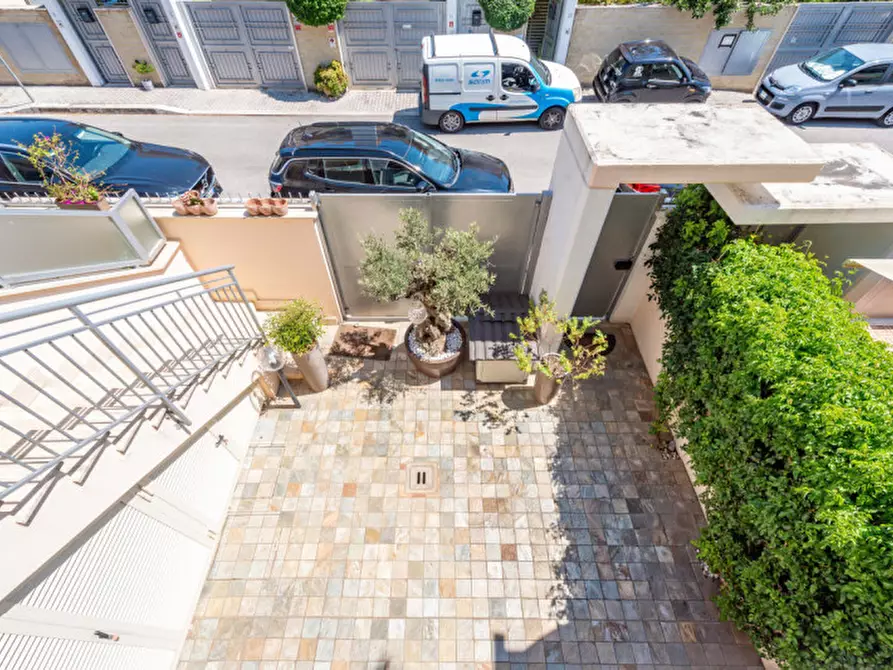 Immagine 25 di Villa in vendita  in Via Carlo Boscarato 10 a Roma