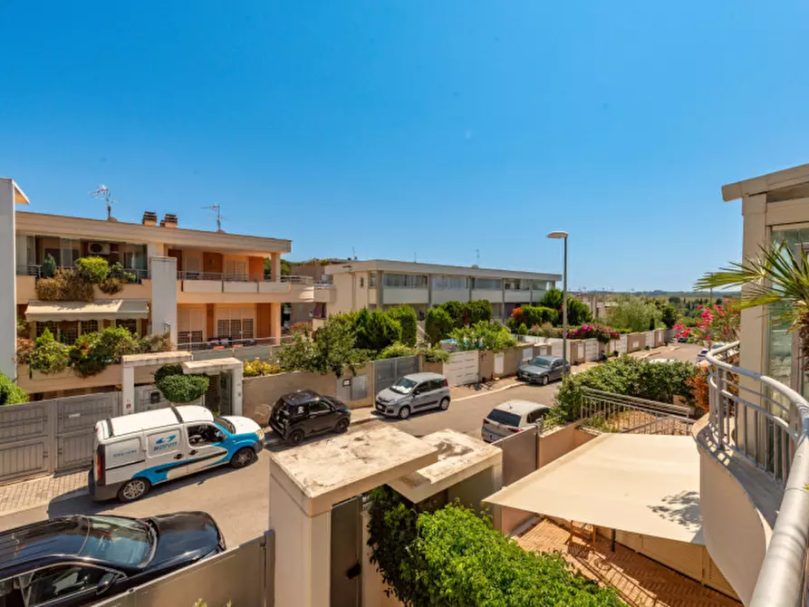 Immagine 26 di Villa in vendita  in Via Carlo Boscarato 10 a Roma