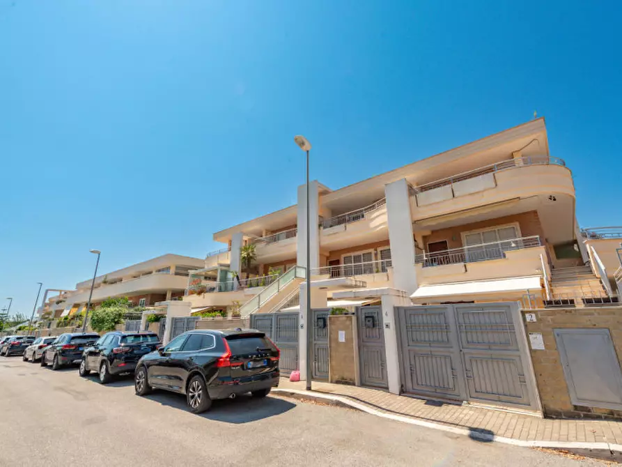 Immagine 37 di Villa in vendita  in Via Carlo Boscarato 10 a Roma