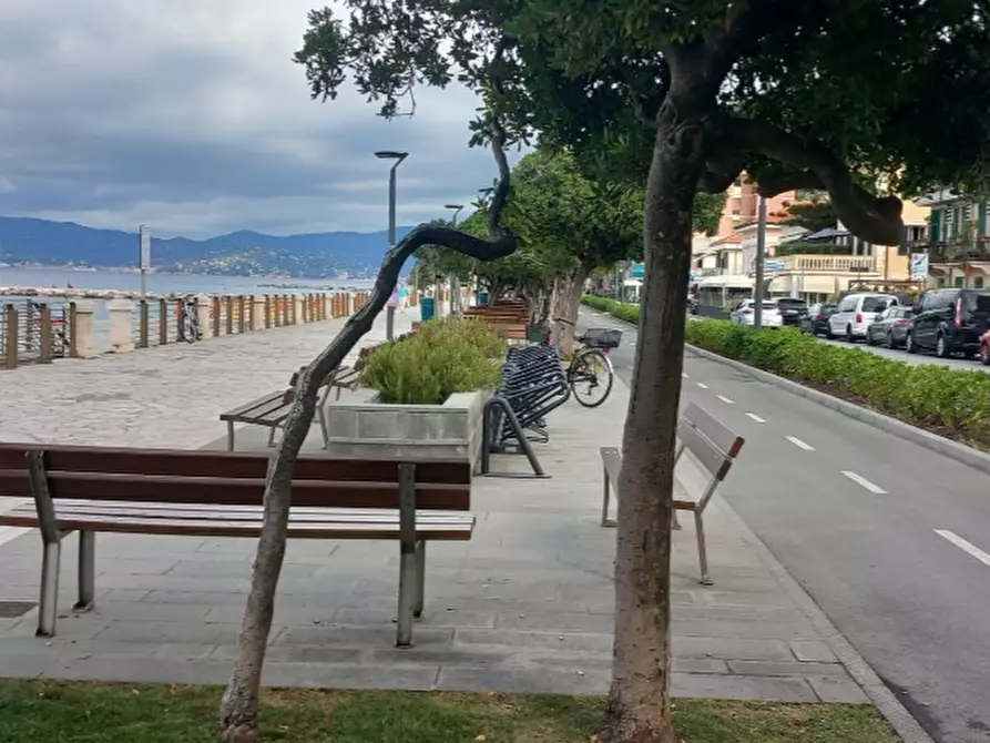 Immagine 12 di Appartamento in vendita  in Via Colonnello Enrico Franceschi a Chiavari