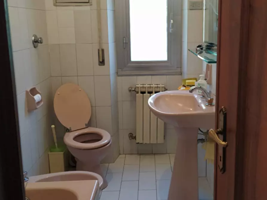 Immagine 14 di Appartamento in vendita  in Viale Virginia Centurione Bracelli a Genova