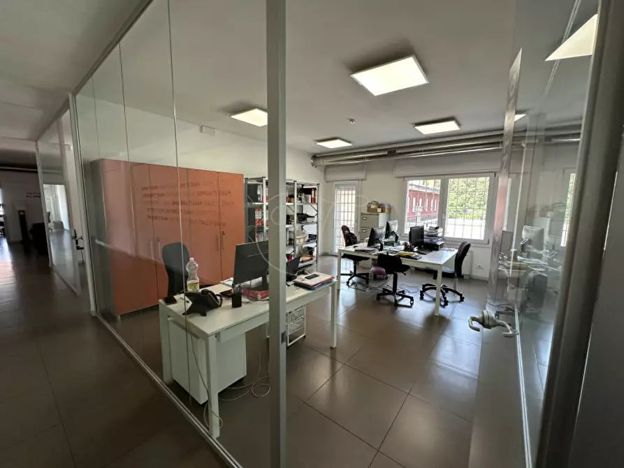 Immagine 12 di Ufficio in vendita  a Padova