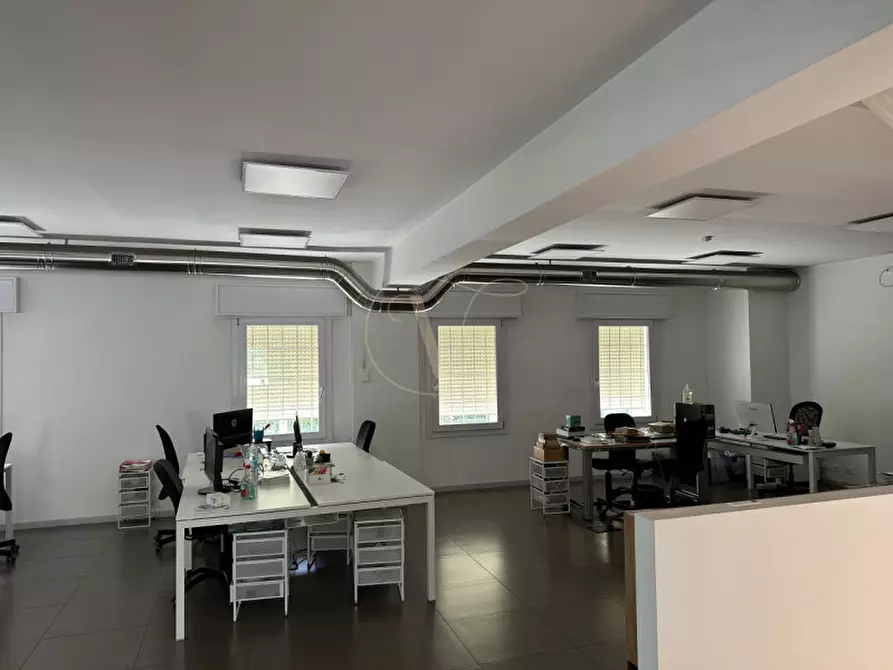 Immagine 13 di Ufficio in vendita  a Padova