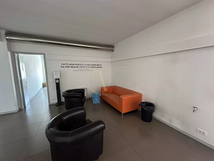 Immagine 14 di Ufficio in vendita  a Padova