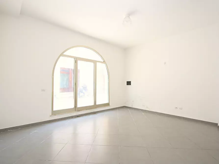 Immagine 2 di Attività commerciale in affitto  in Via Impero, Parabita, LE, Italia a Parabita