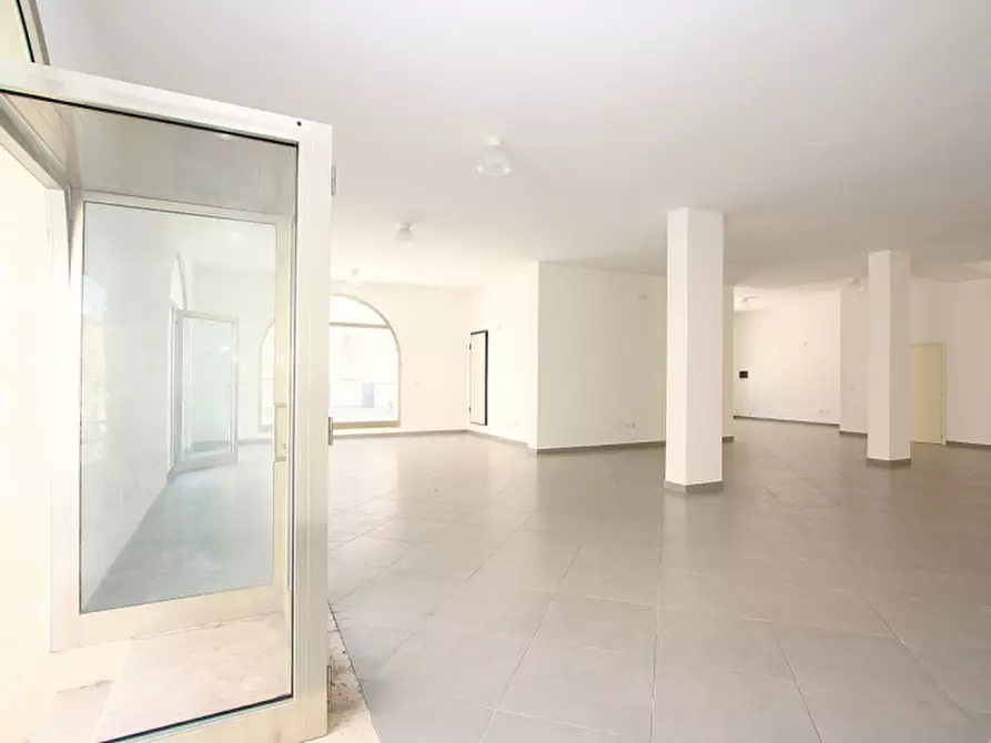 Immagine 6 di Attività commerciale in affitto  in Via Impero, Parabita, LE, Italia a Parabita