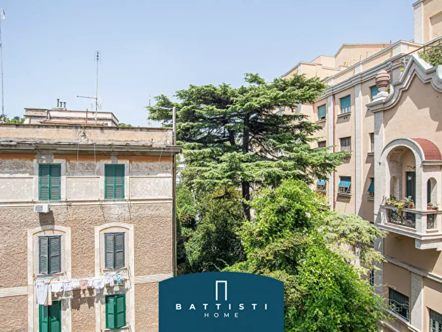 Immagine 12 di Appartamento in vendita  in Via della Giuliana a Roma