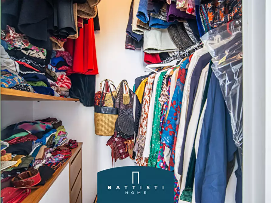 Immagine 18 di Appartamento in vendita  in Via della Giuliana a Roma