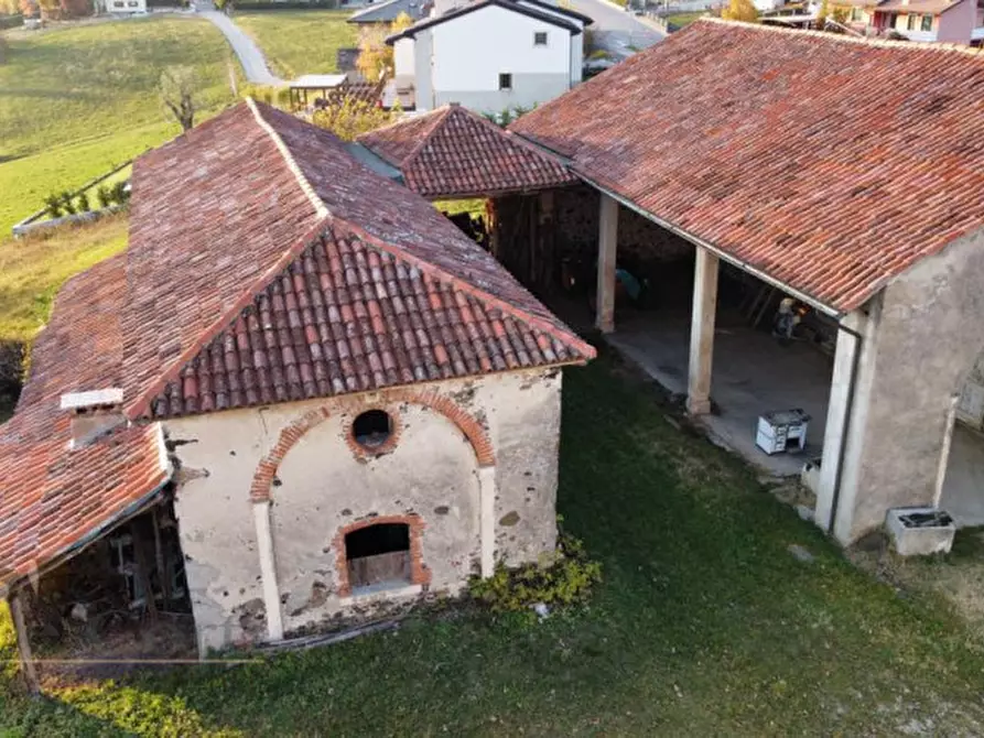 Immagine 2 di Villa in vendita  a Brogliano