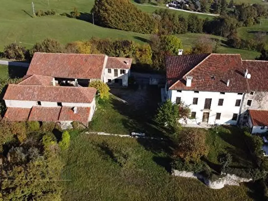 Immagine 15 di Villa in vendita  a Brogliano