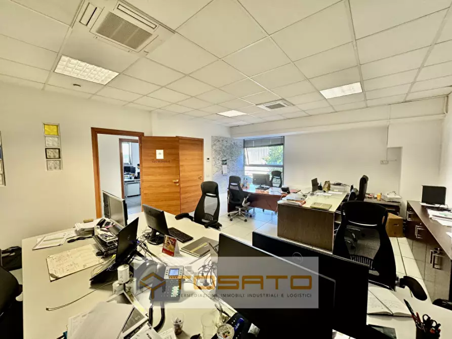 Immagine 2 di Ufficio in affitto  a Zevio