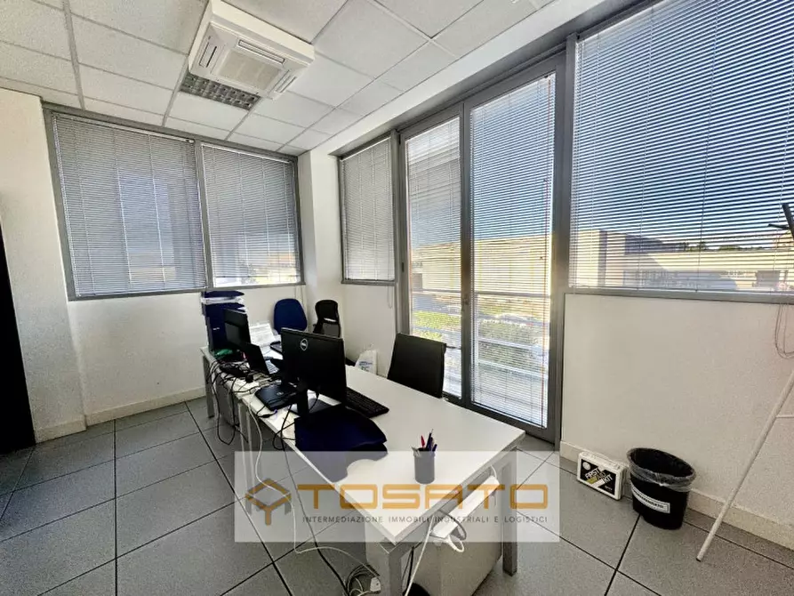 Immagine 5 di Ufficio in affitto  a Zevio