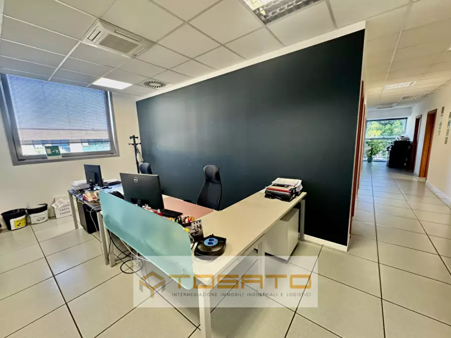 Immagine 8 di Ufficio in affitto  a Zevio