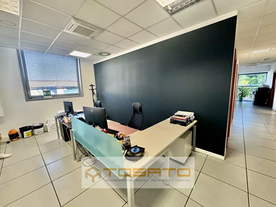 Immagine 9 di Ufficio in affitto  a Zevio