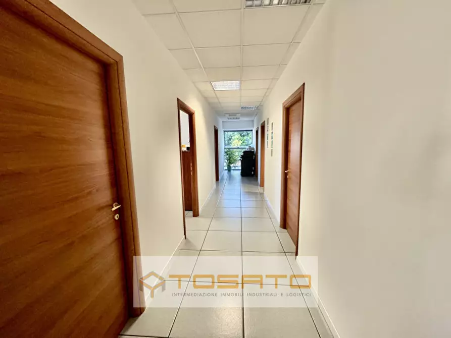 Immagine 10 di Ufficio in affitto  a Zevio