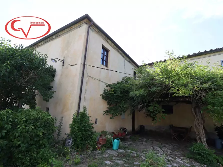 Immagine 2 di Villetta a schiera in vendita  in Levane a Bucine