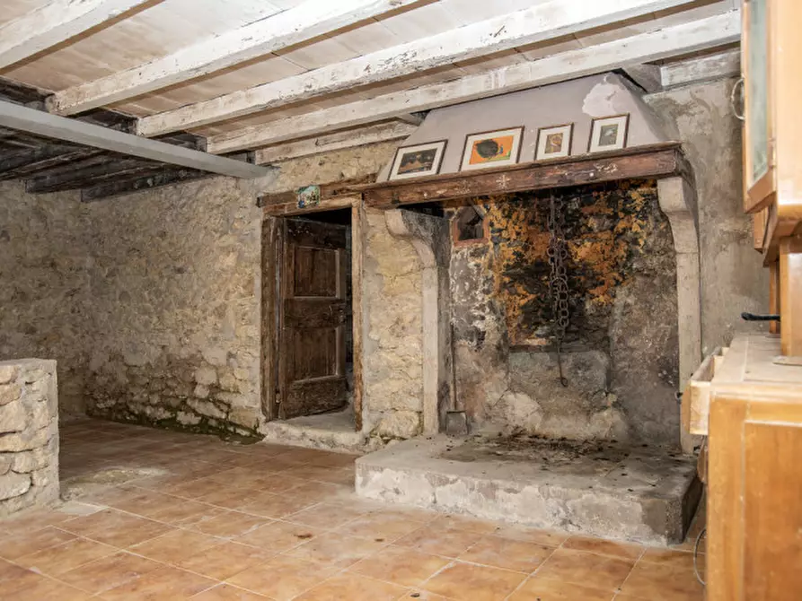 Immagine 4 di Rustico / casale in vendita  a Badia Calavena
