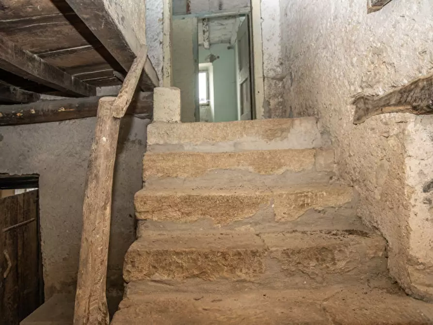 Immagine 17 di Rustico / casale in vendita  a Badia Calavena