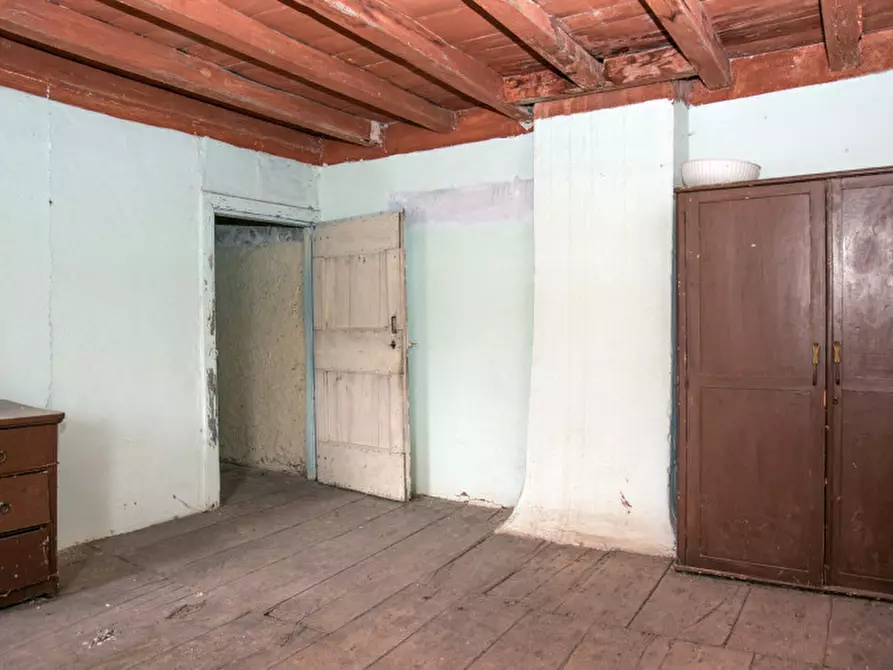 Immagine 23 di Rustico / casale in vendita  a Badia Calavena