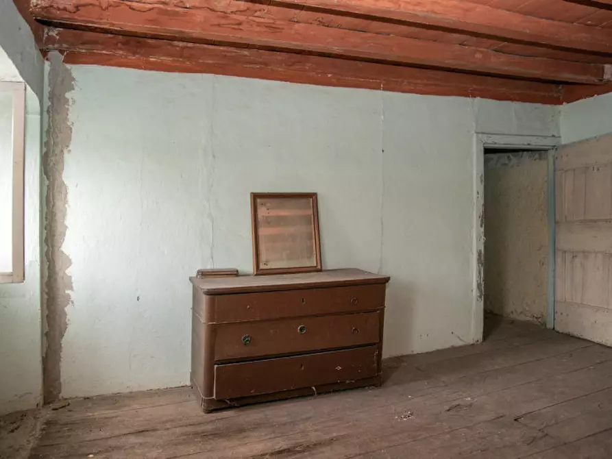 Immagine 24 di Rustico / casale in vendita  a Badia Calavena