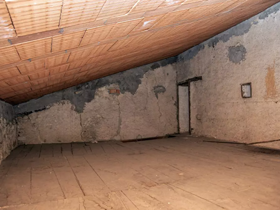 Immagine 35 di Rustico / casale in vendita  a Badia Calavena