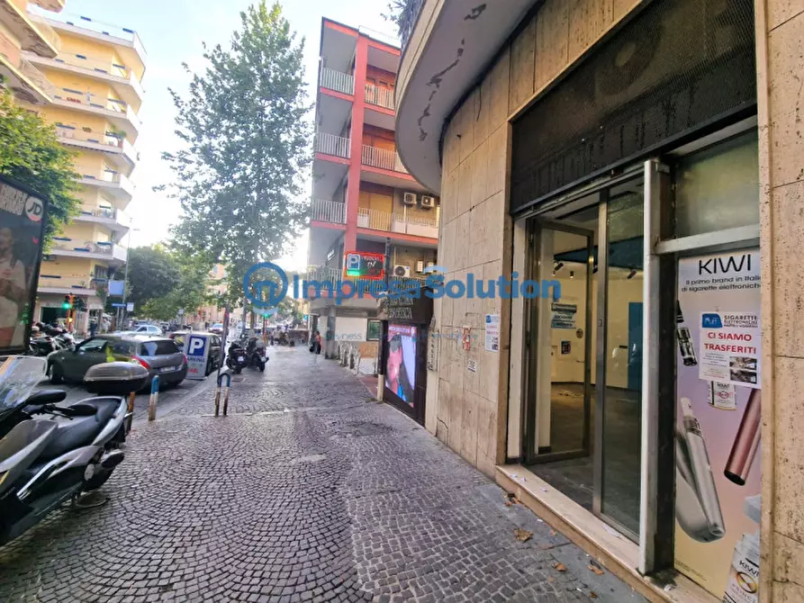 Immagine 7 di Negozio in affitto  in Via Alessandro Scarlatti a Napoli