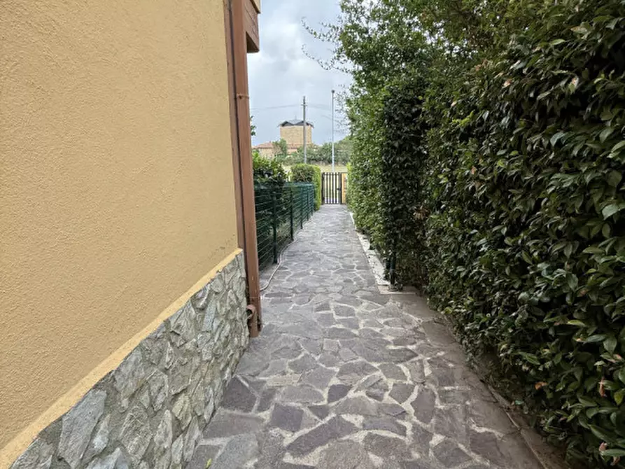Immagine 10 di Appartamento in vendita  in Via delle Magnolie a Montalto Di Castro