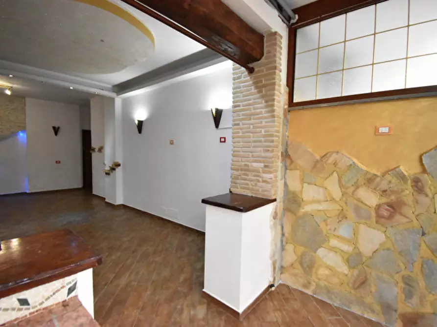 Immagine 2 di Appartamento in vendita  in Via Costanzo Casana a Roma