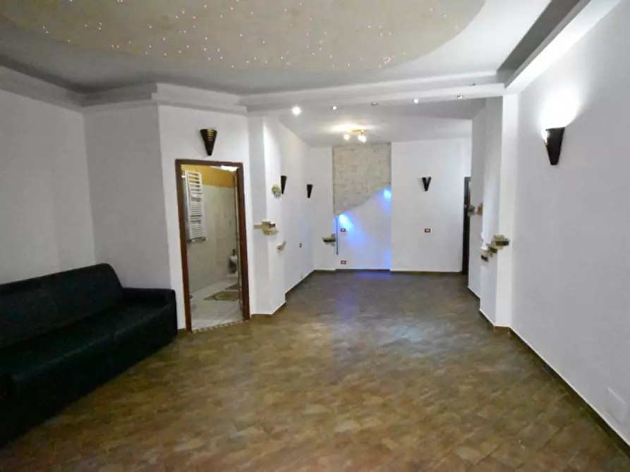 Immagine 4 di Appartamento in vendita  in Via Costanzo Casana a Roma