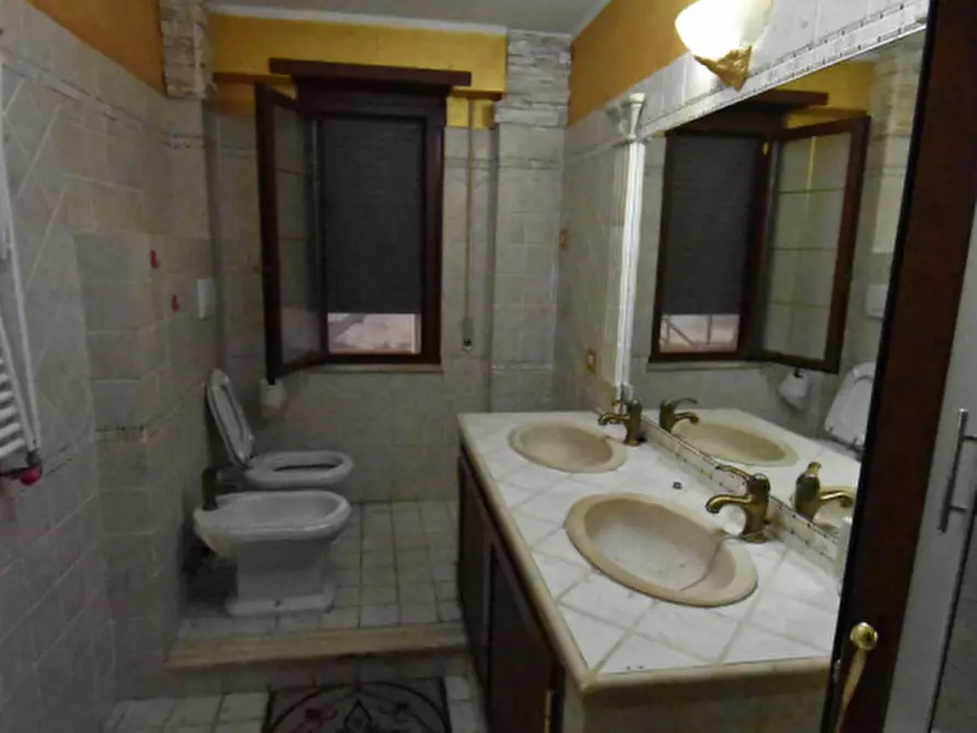 Immagine 18 di Appartamento in vendita  in Via Costanzo Casana a Roma