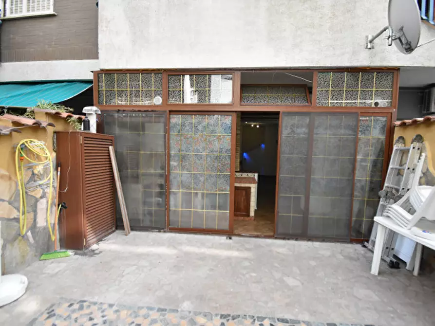 Immagine 30 di Appartamento in vendita  in Via Costanzo Casana a Roma