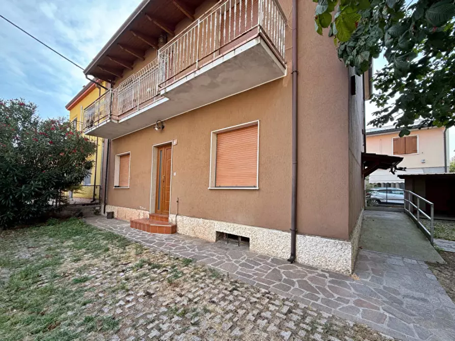 Immagine 8 di Casa bifamiliare in vendita  in via cesare lombroso 1 a San Giovanni Lupatoto