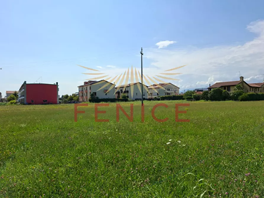 Immagine 19 di Terreno in vendita  in via feratine a Montebelluna