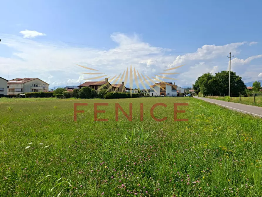 Immagine 20 di Terreno in vendita  in via feratine a Montebelluna