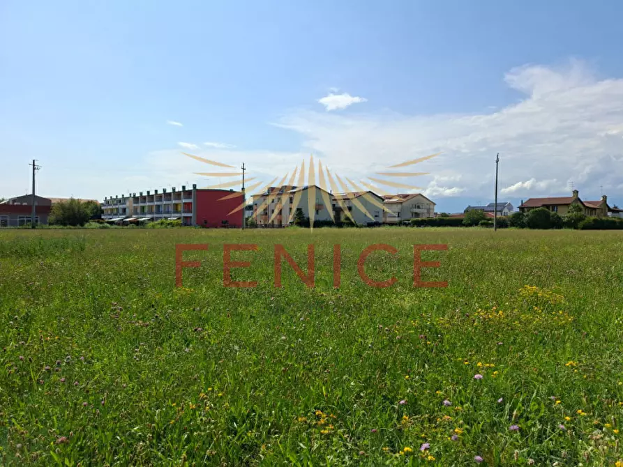 Immagine 24 di Terreno in vendita  in via feratine a Montebelluna