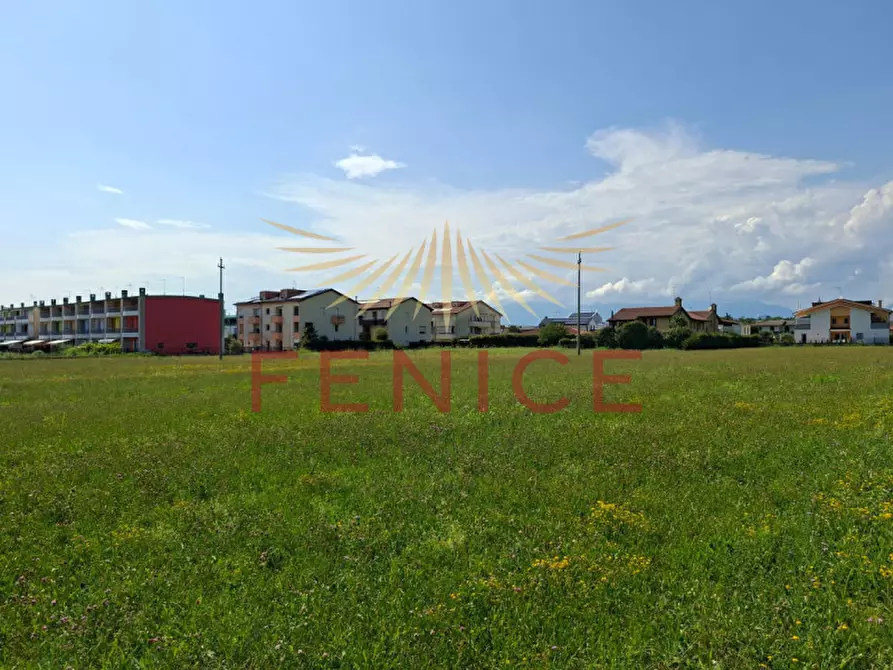 Immagine 27 di Terreno in vendita  in via feratine a Montebelluna