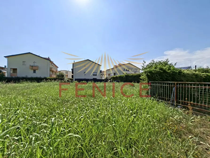 Immagine 31 di Terreno in vendita  in via feratine a Montebelluna