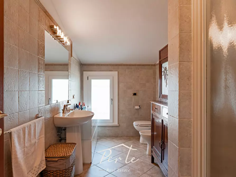 Immagine 13 di Appartamento in vendita  in Via Ferruccio Parri 20 a Curtatone